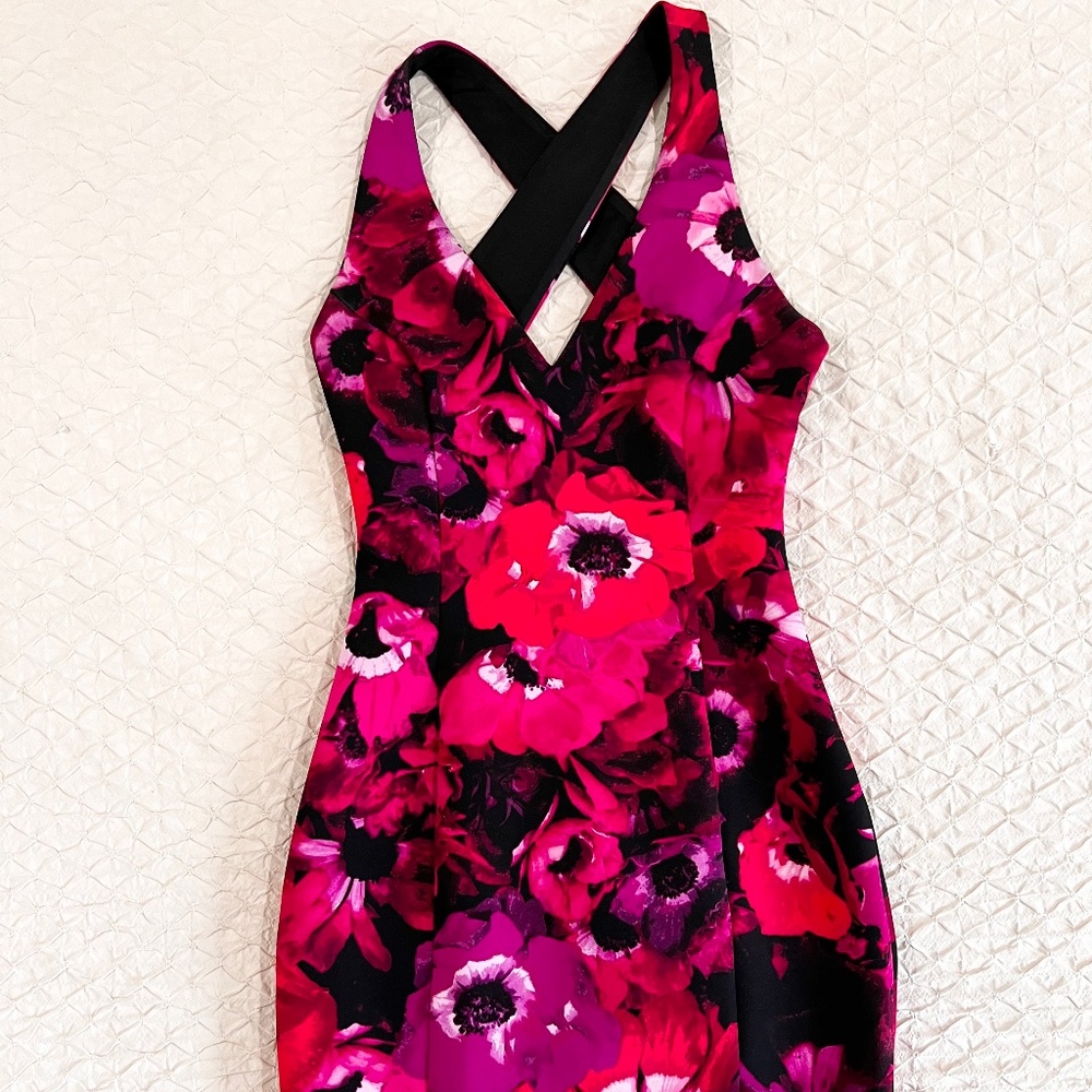 Dress - Picture 1 of 1
